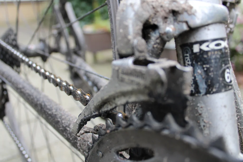5 tips om je mountainbike schoon te maken na een rit 7 Vieze versnelling bij een fiets
