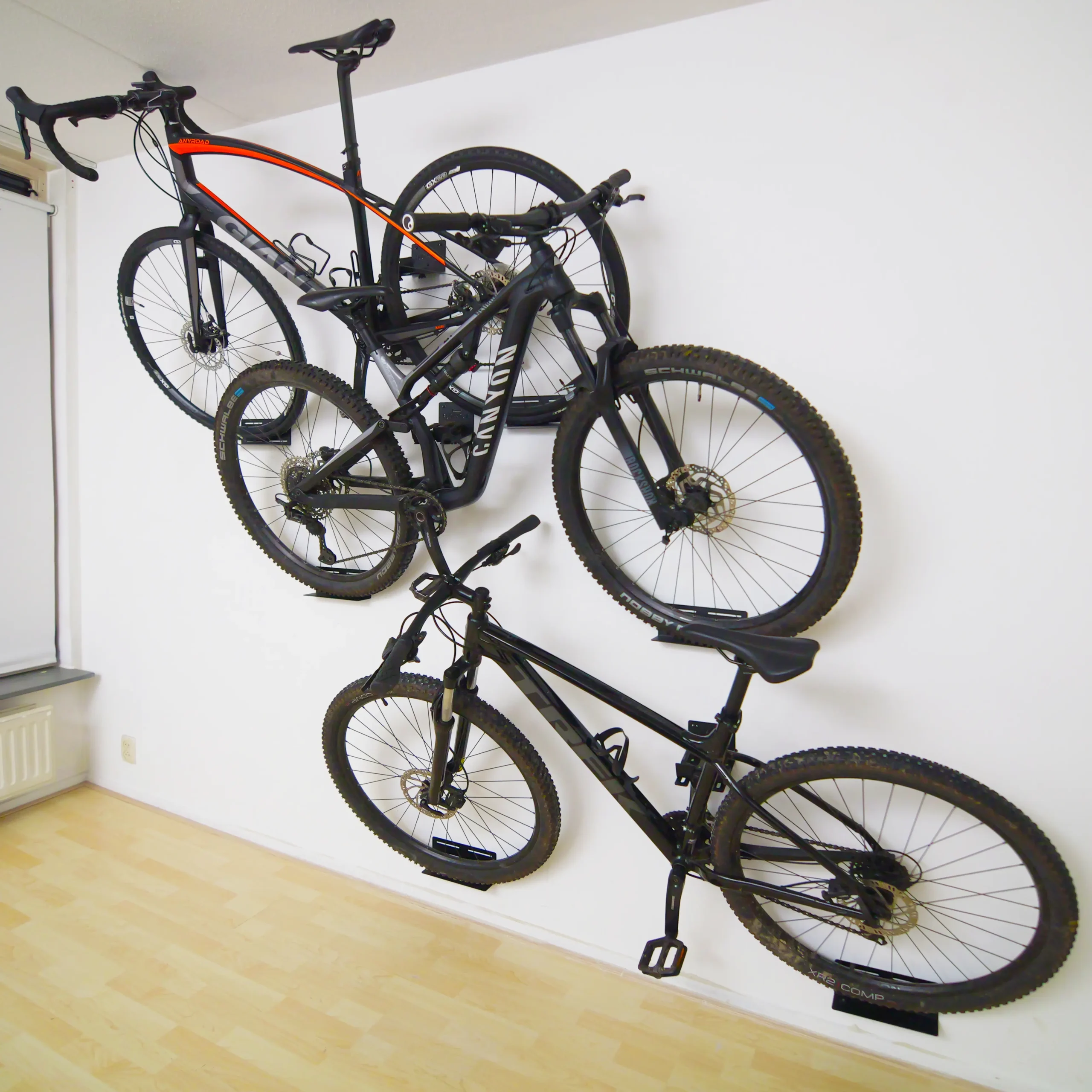  Flowter Pedaalhanger 1 3 fietsen boven elkaar Flowter Pedaalhanger